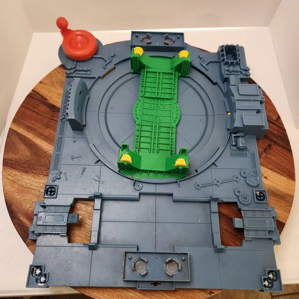 Thomas & Friends 2009 base station HiT toy company